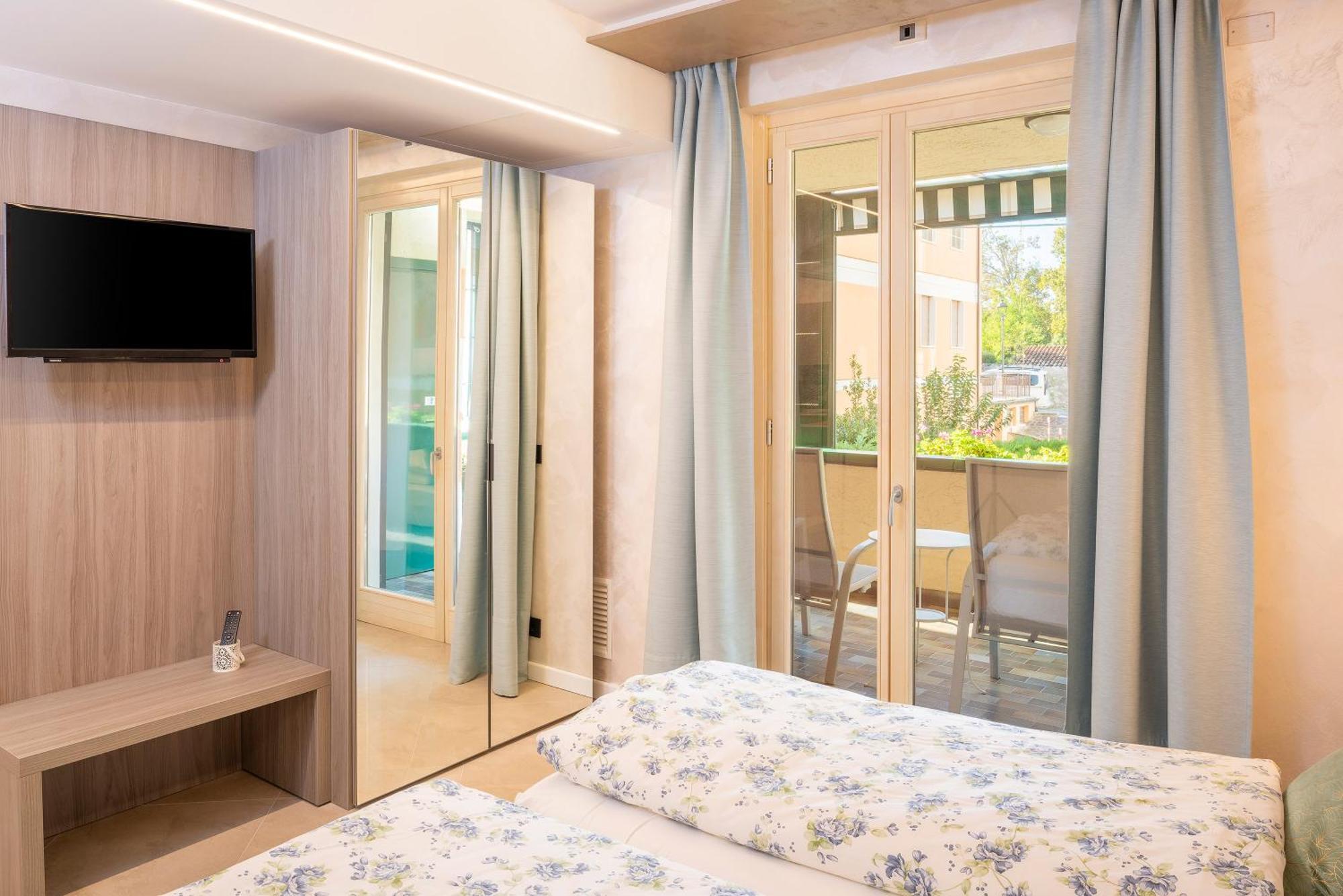 Blue Lake Residence - Bardolino Dış mekan fotoğraf